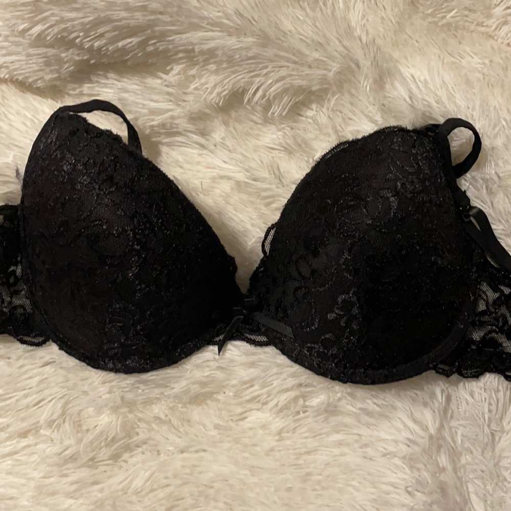 NWOT- “Lovely” bra